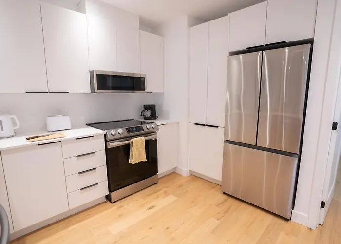 Beautifully Renovated 3Br Downtown 2Min To Metro