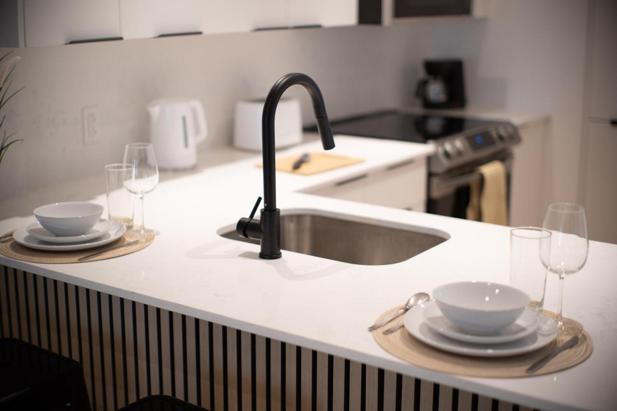 Appartement Beautifully Renovated 3br Downtown 2min To Metro