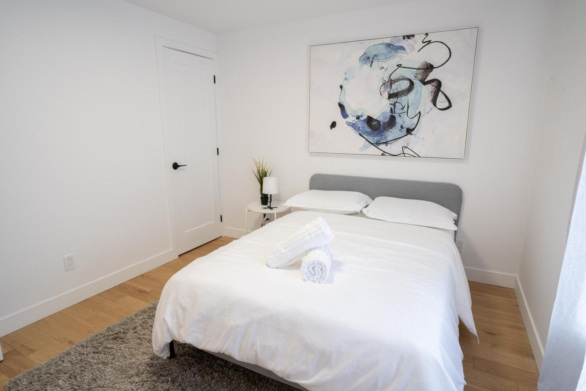 Appartement Beautifully Renovated 3br Downtown 2min To Metro Montréal